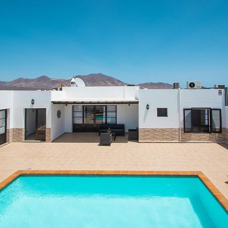 Villa Pancho Плая Бланка Екстериор снимка