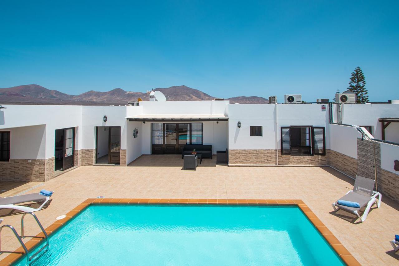 Villa Pancho Плая Бланка Екстериор снимка
